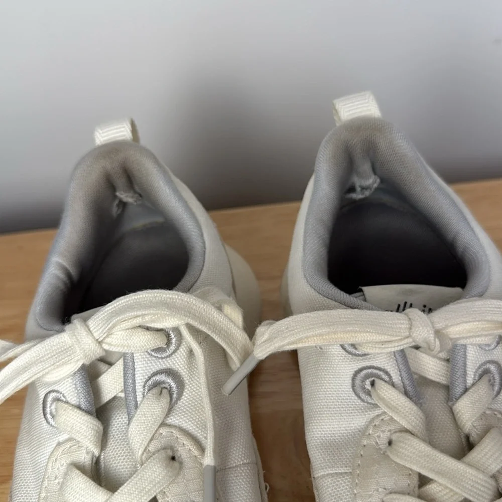 Allbirds Women’s Everyday Couriers in white/cream size 7